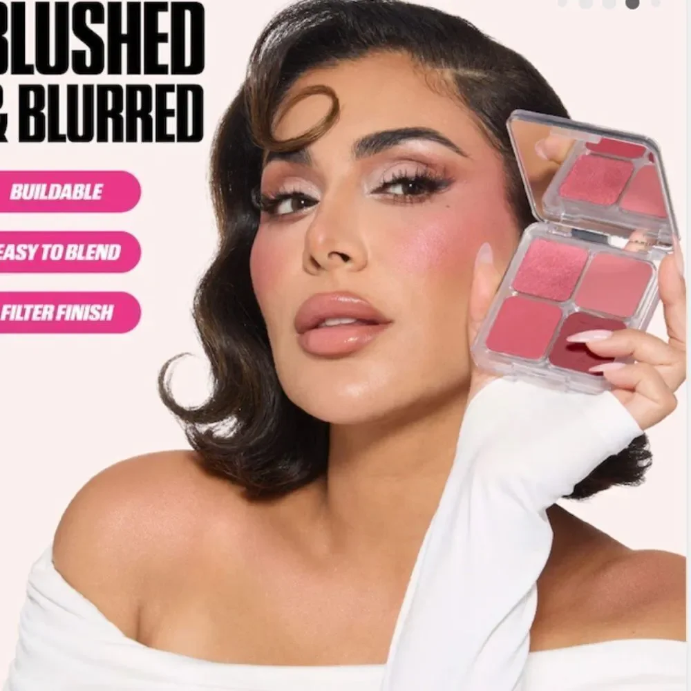 HUDA BEAUTY Blush Filter Blurring Blushlighters Palette